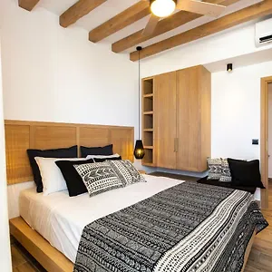 Theros Hotel apartamentowy Retimno