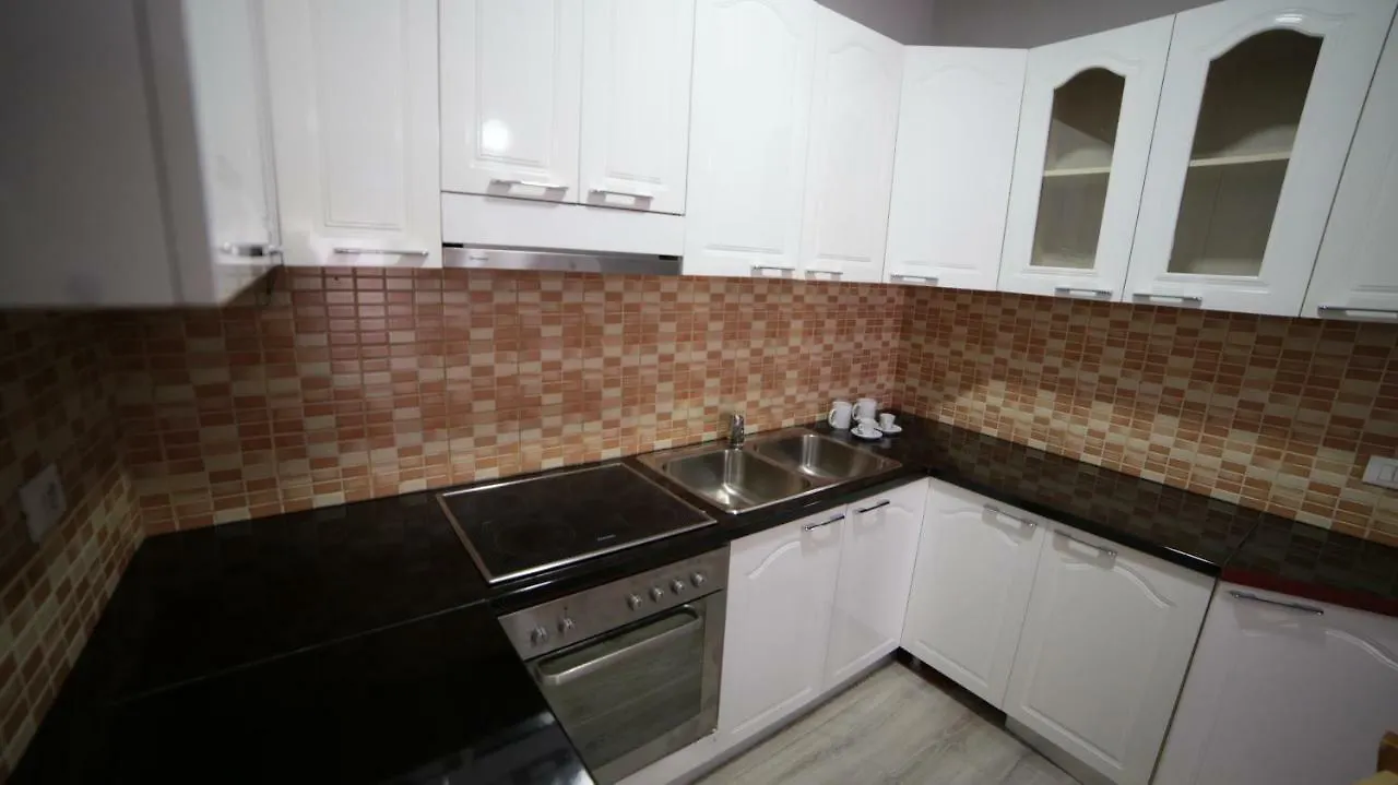 Bujtina Shqiptare Hotel Tirana 0*,  Albânia